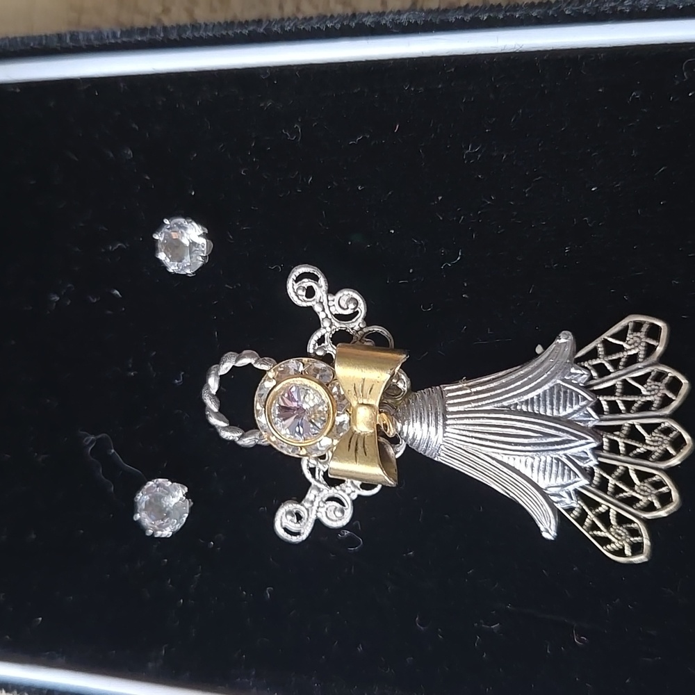 Vintage Regal Gems-Elegant Silver and Gold Angel Brooch w Earrings Set (2) NWT